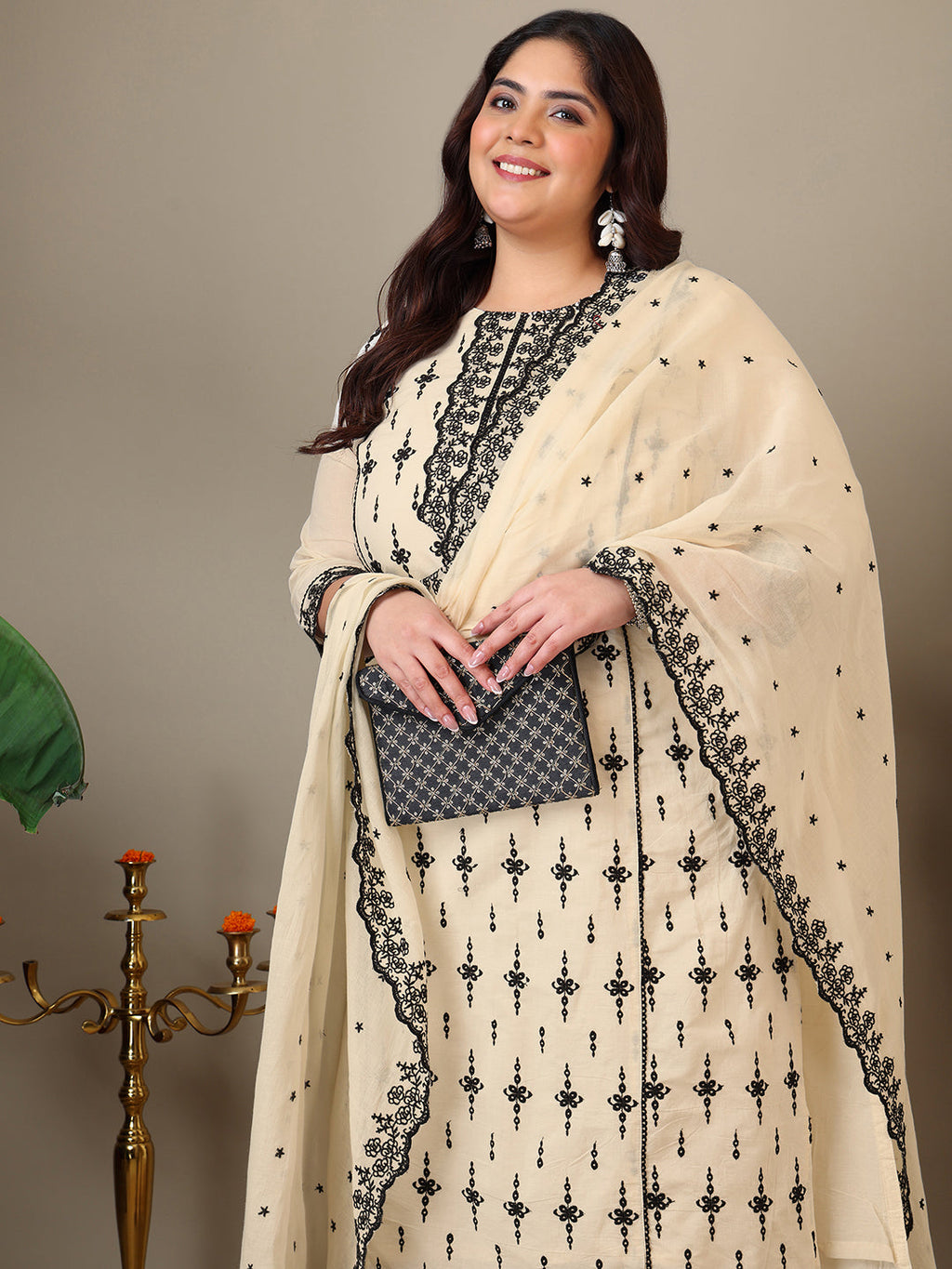 Women Ethnic Motifs Embroidered Thread Work Kurta with Trousers & With Dupatta - ID