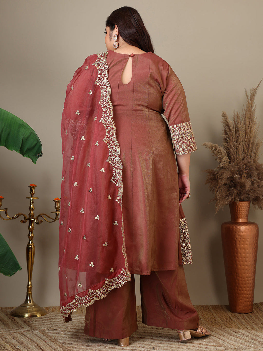 Plus Size Floral Embroidered Sequinned Kurta with Palazzos & Dupatta - ID