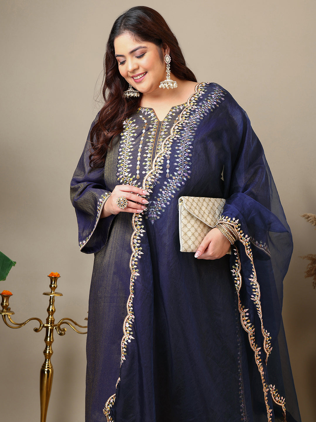 Ethnic Motifs Thread Work Straight Kurta With Palazzos & Dupatta - ID