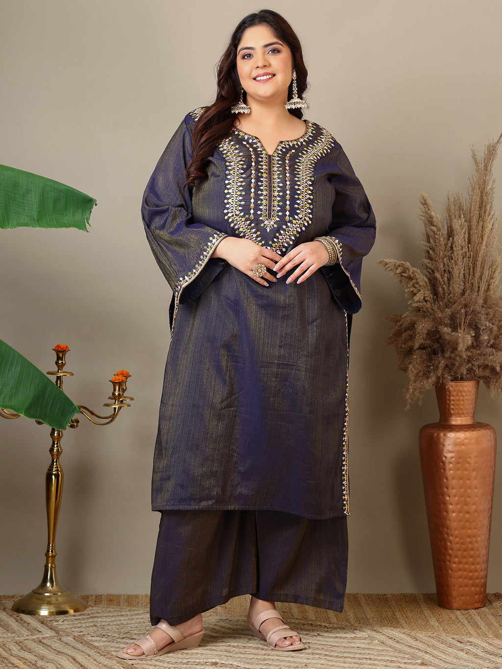 Ethnic Motifs Thread Work Straight Kurta With Palazzos & Dupatta - ID