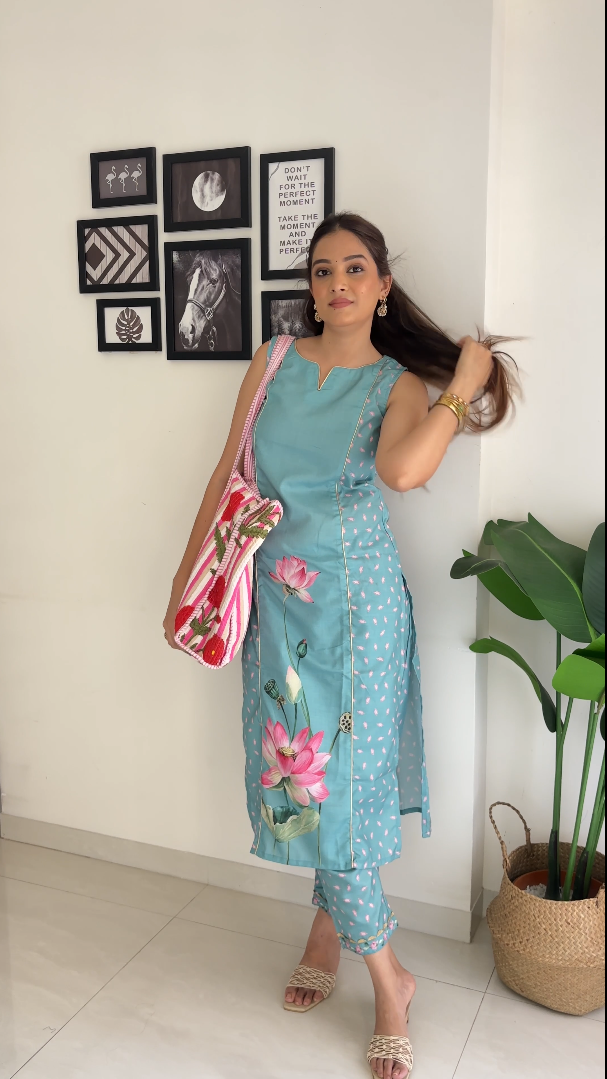 Floral Printed Panelled Gotta Patti Kurta with Trousers-AH