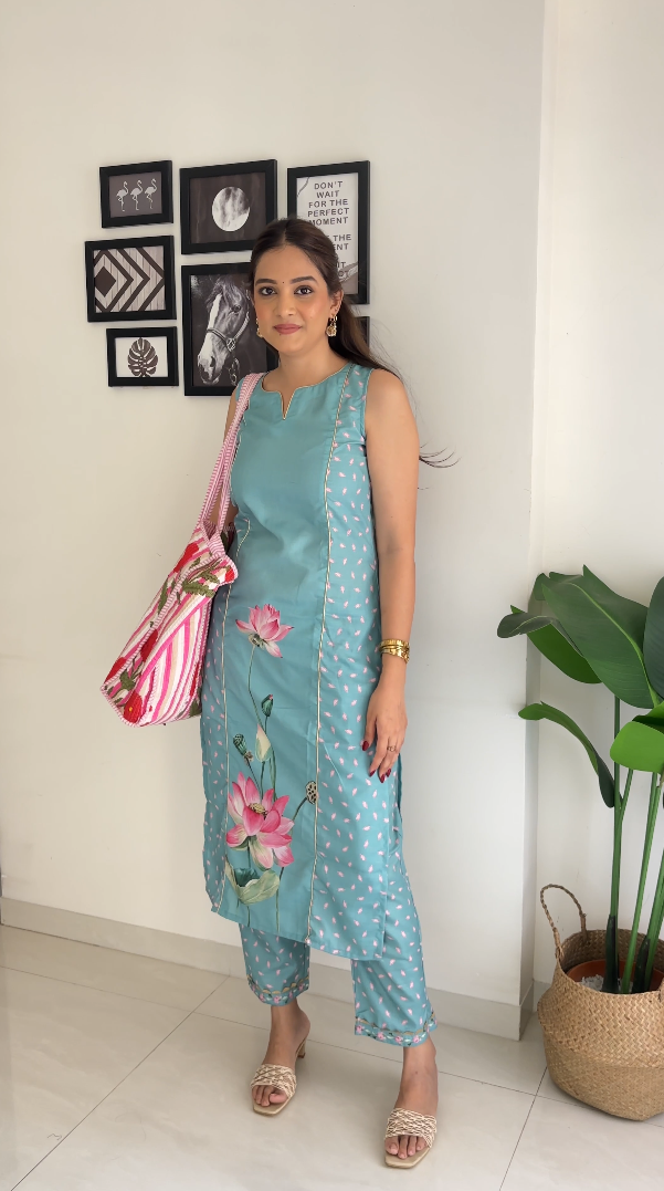 Floral Printed Panelled Gotta Patti Kurta with Trousers-AH