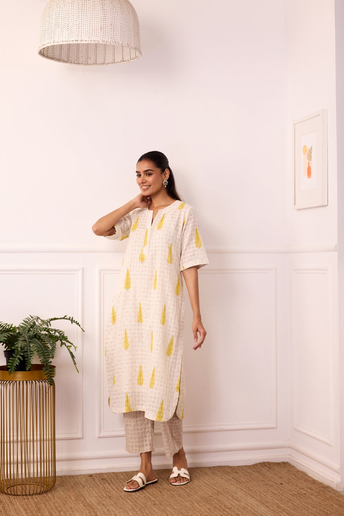 Ambarsariya off White Long Kurta & Pant Set of 2-FL