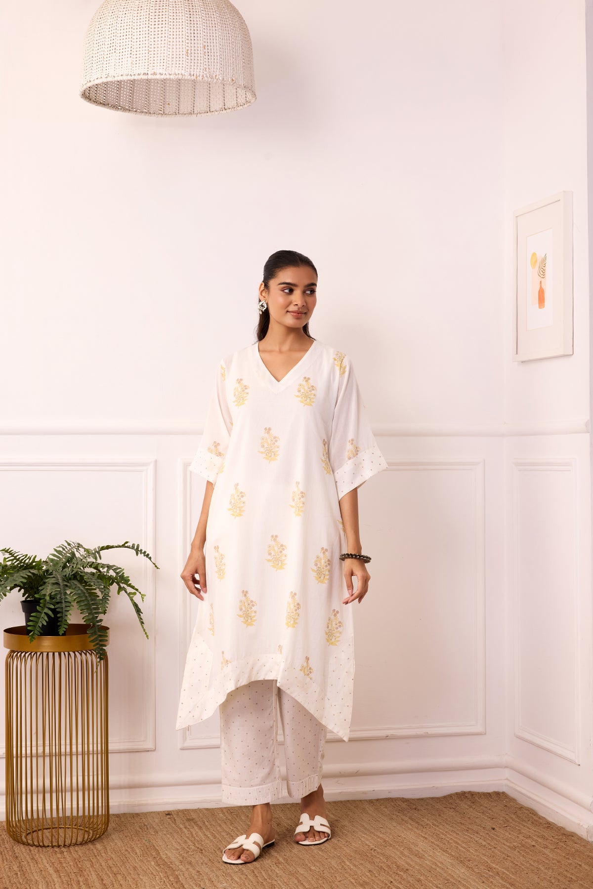 Ambarsariya White Kurta & Pant Set of 2-FL