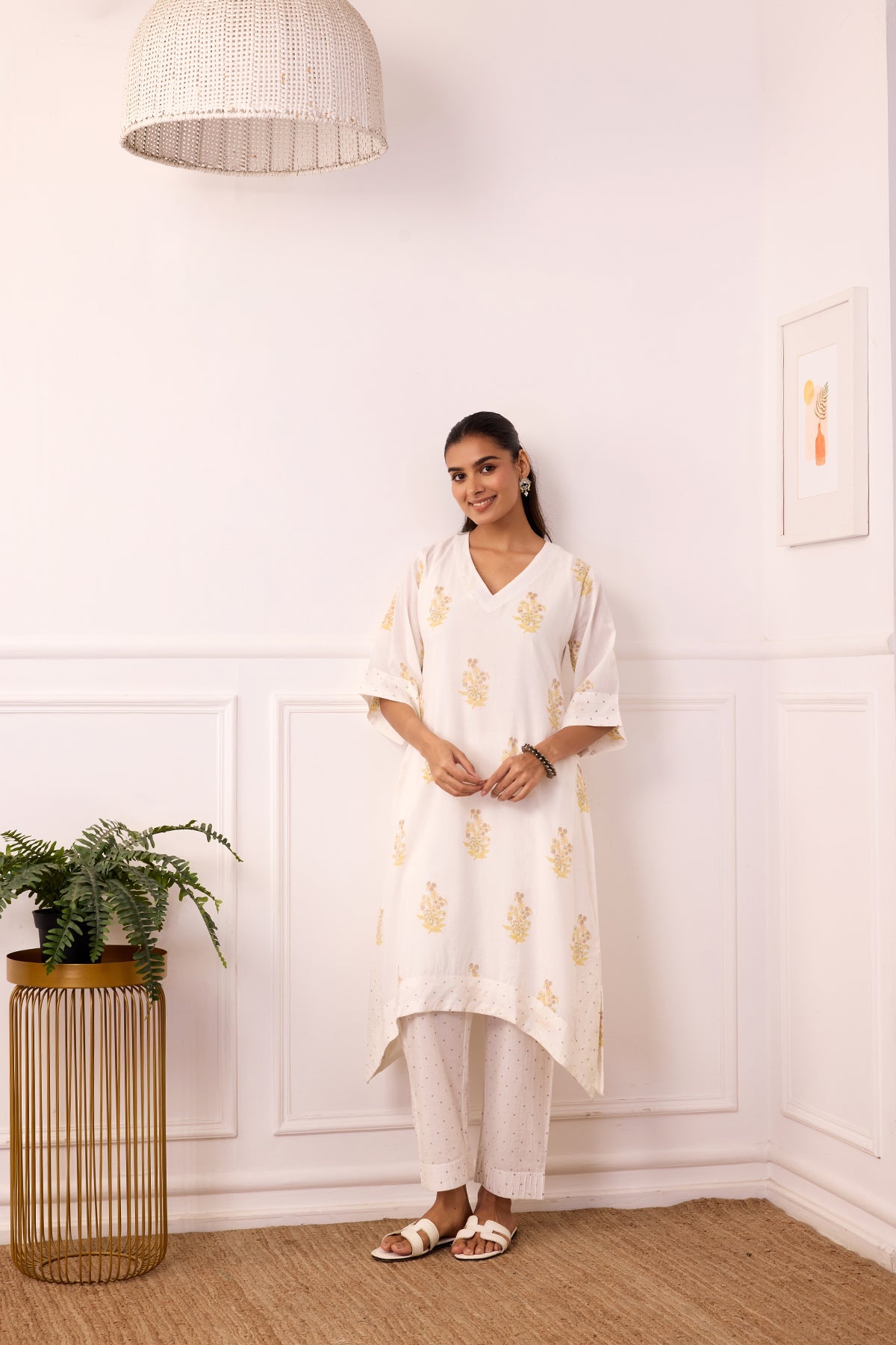 Ambarsariya White Kurta & Pant Set of 2-FL