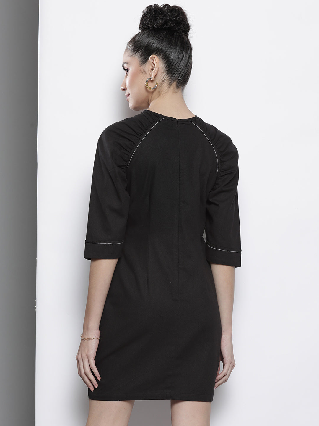 Women Black Twill Volume Shoulder Shift Dress