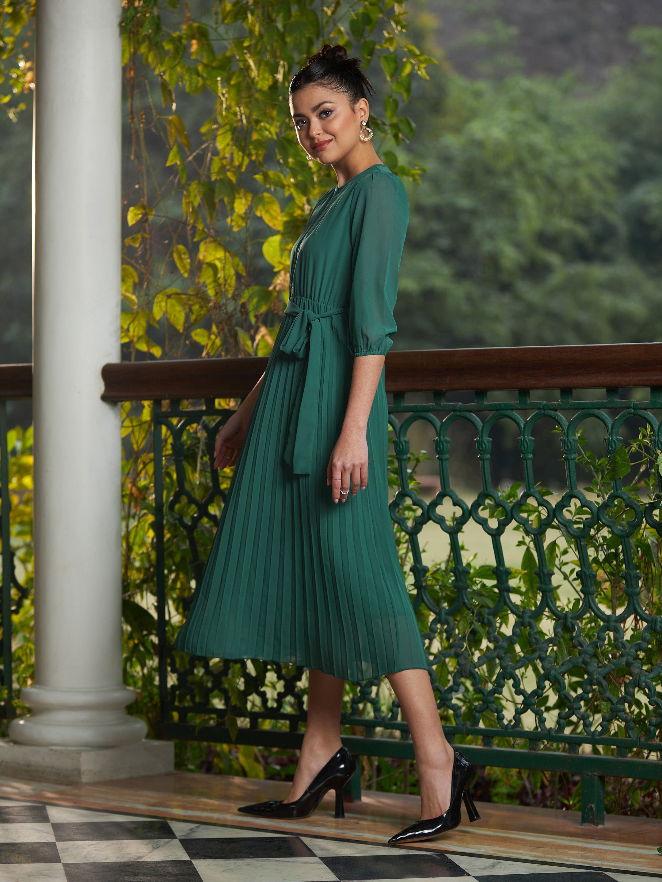 Women Green Accordion Pleated Belted Midi Dress