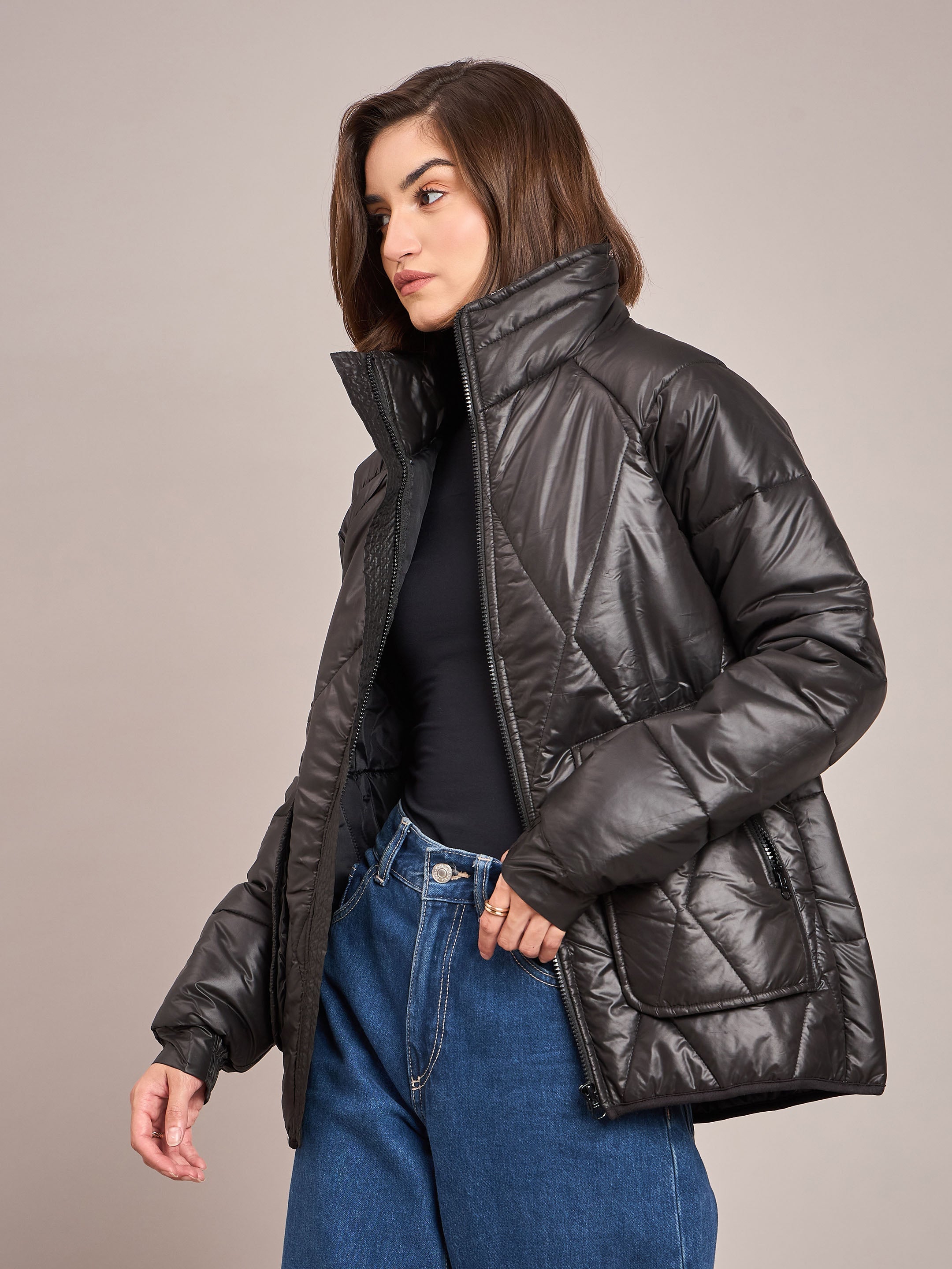 Women Black High Neck Diamond Quilt Puffer Jacket