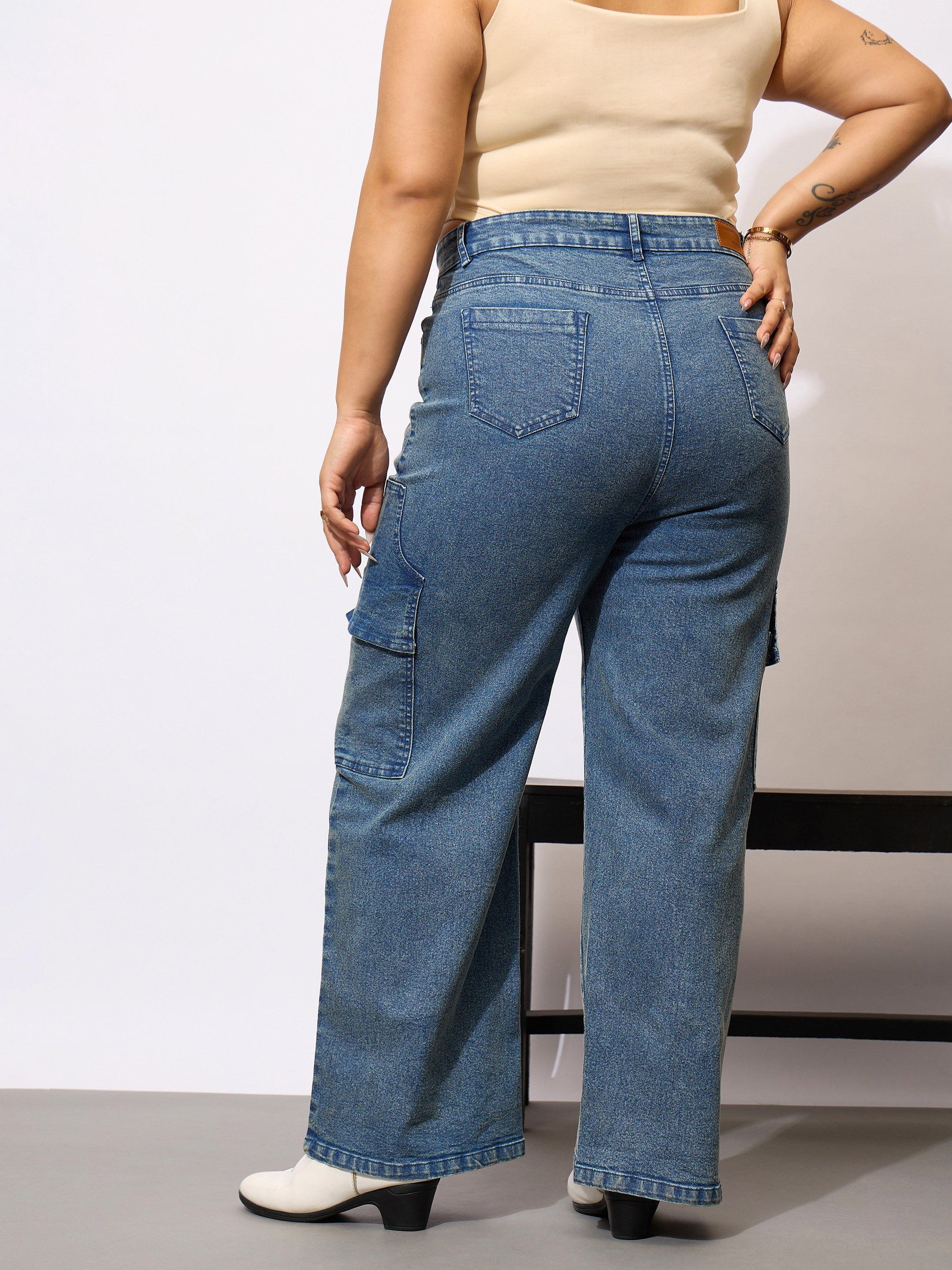 Women Blue Denim Acid Wash Flap Pocket Cargo Jeans