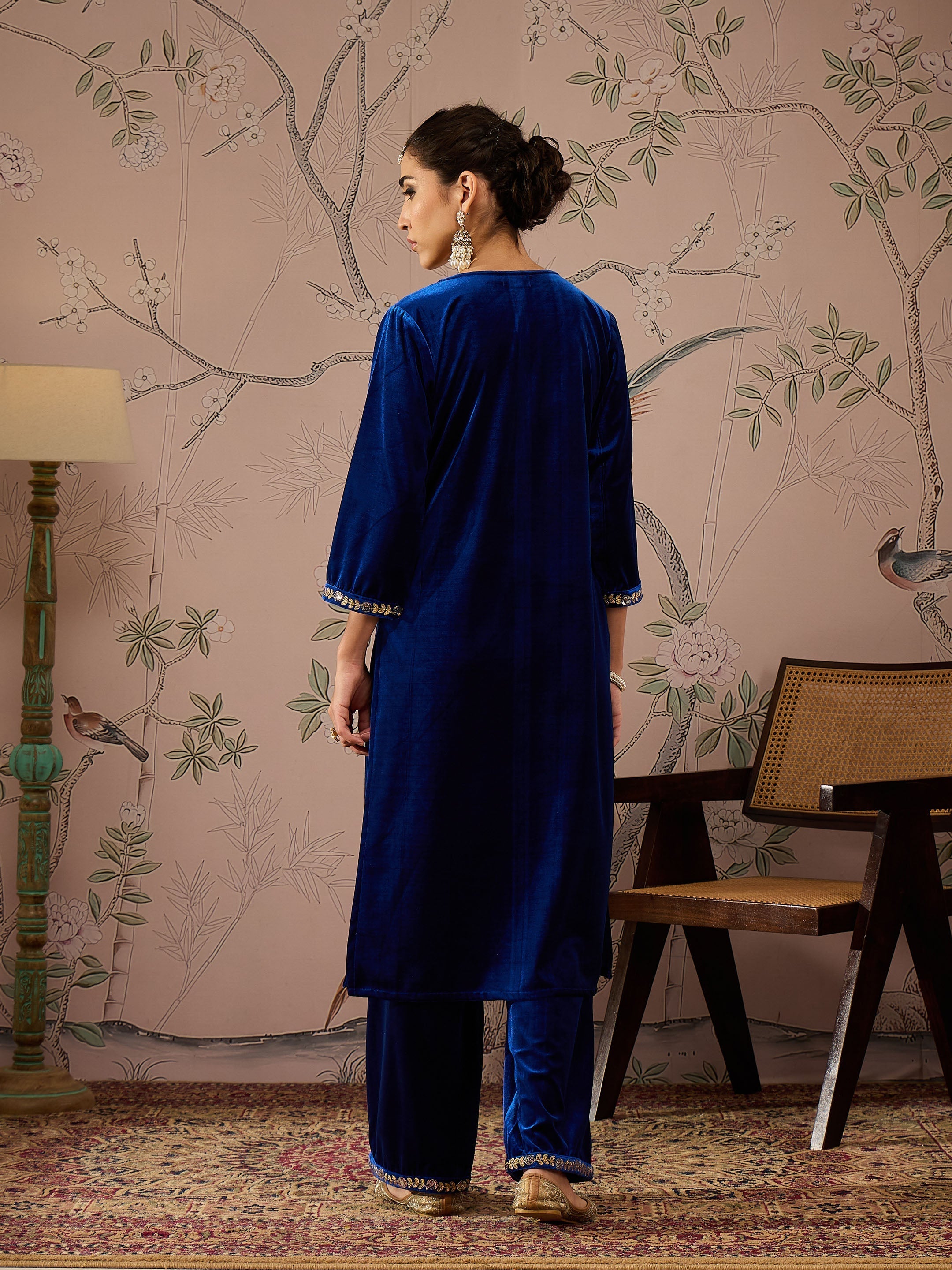 Women Royal Blue Velvet Front Embroidered Straight Kurta