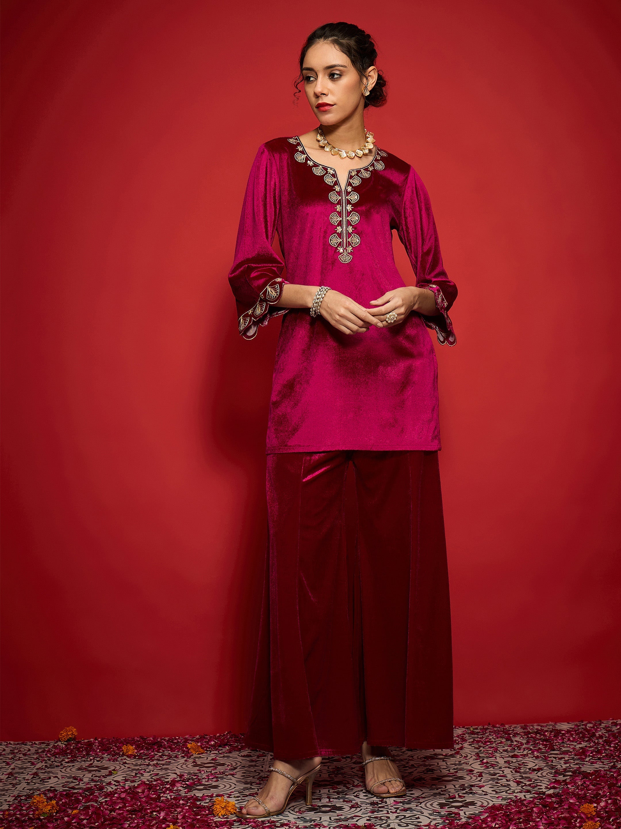 Women Fuchsia Velvet Placket Emb Short Kurta With Palazzos