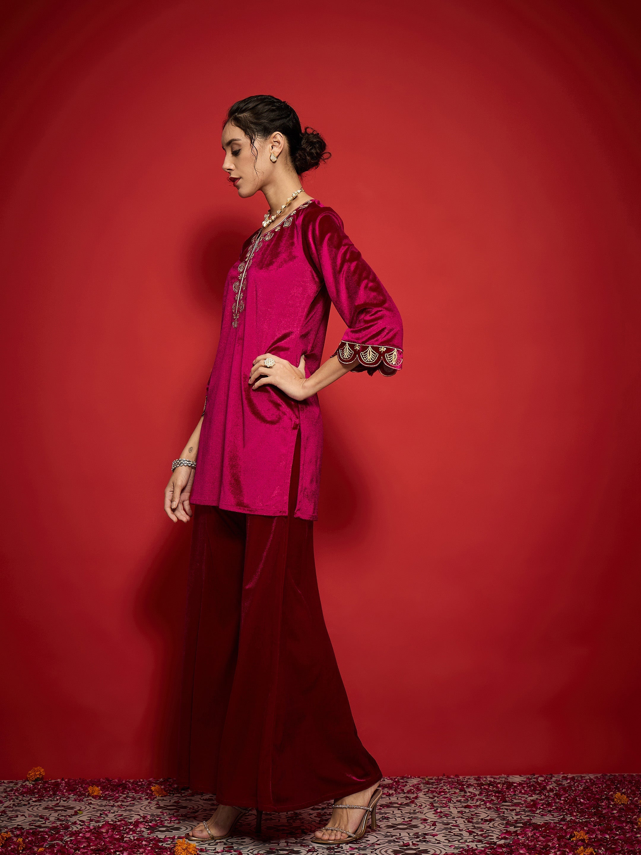 Women Fuchsia Velvet Placket Emb Short Kurta With Palazzos