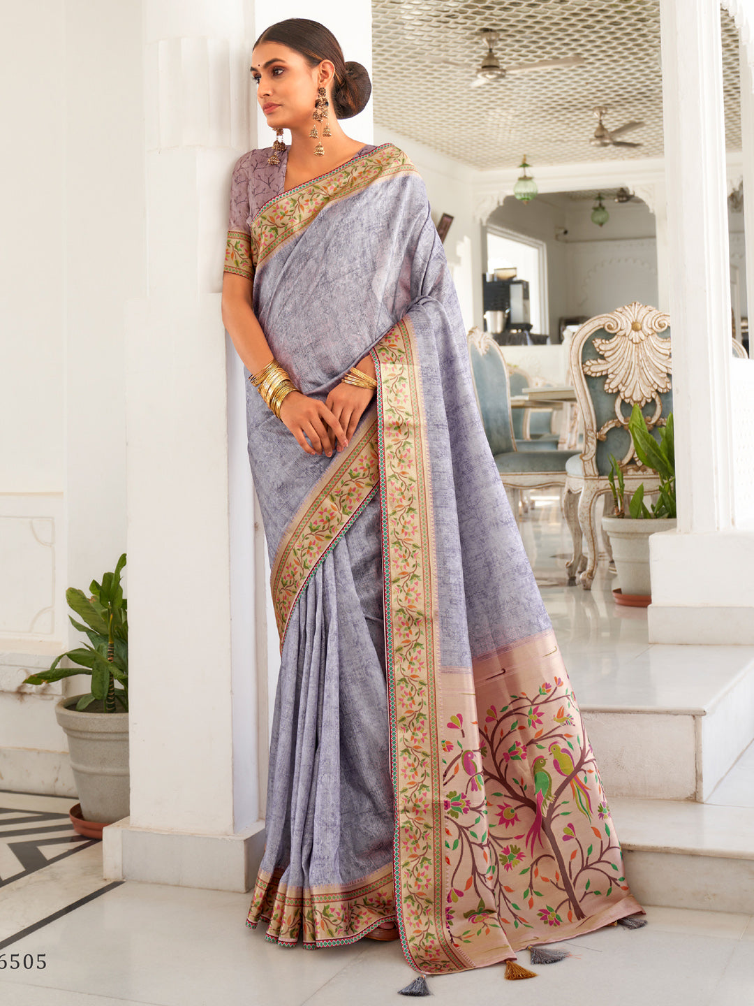 Silk Blend Charcoal Grey Printed Celebrity Saree With Blouse