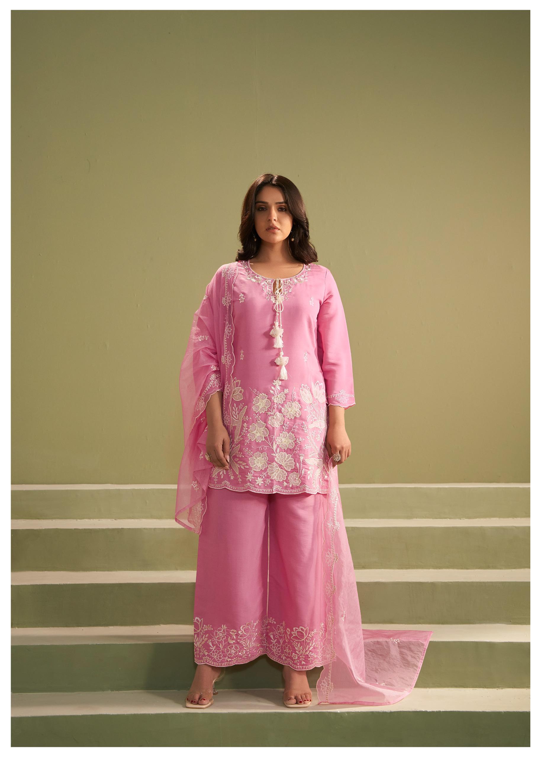 Ira Punch Embroidery Suit set-AL