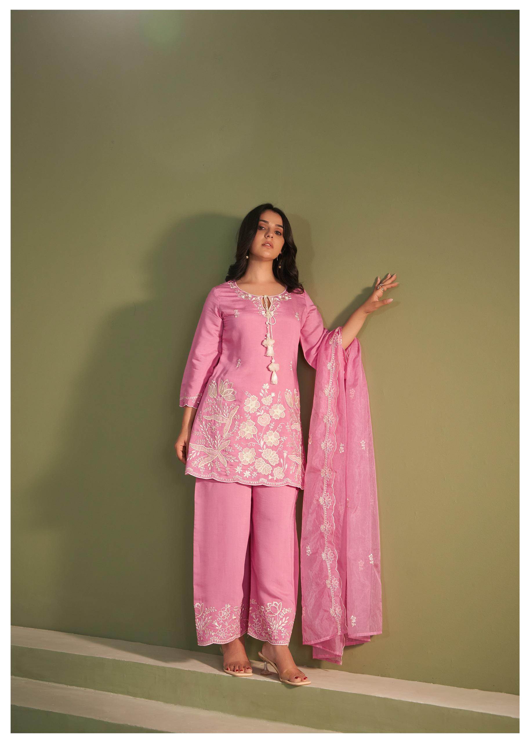 Ira Punch Embroidery Suit set-AL