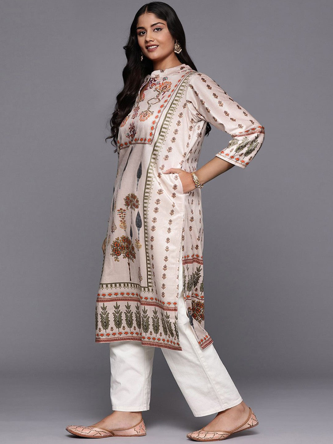 Women Ethnic Motifs Printed Gotta Patti Velvet Kurta